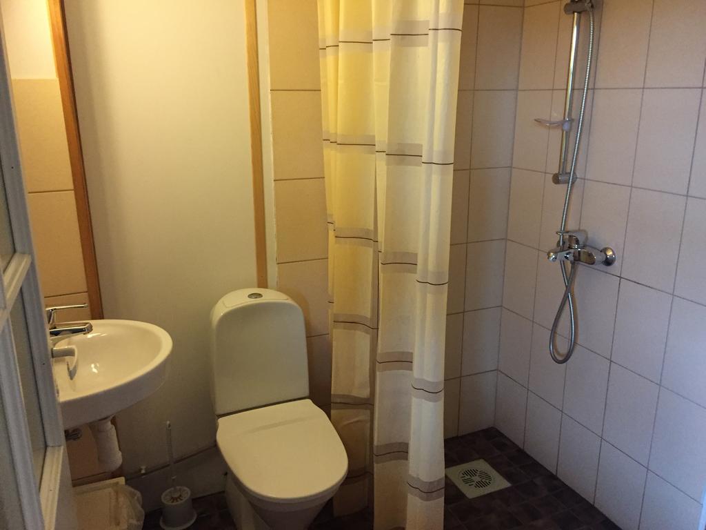 Laane Pansion Bed & Breakfast Kasmu Luaran gambar