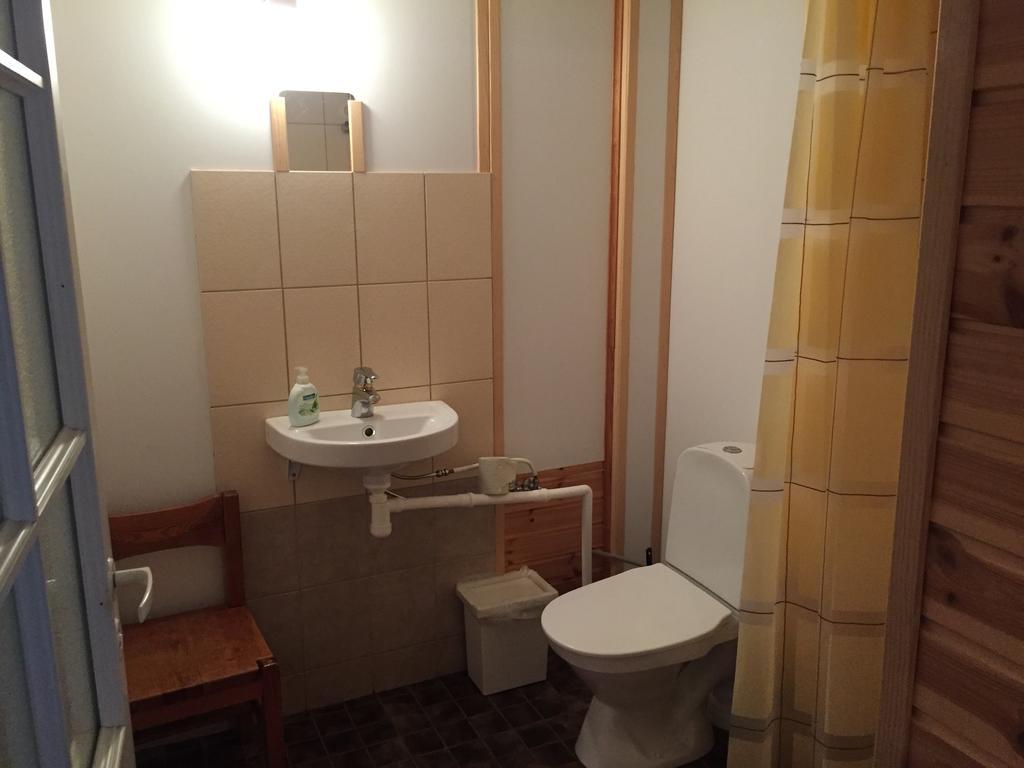 Laane Pansion Bed & Breakfast Kasmu Luaran gambar