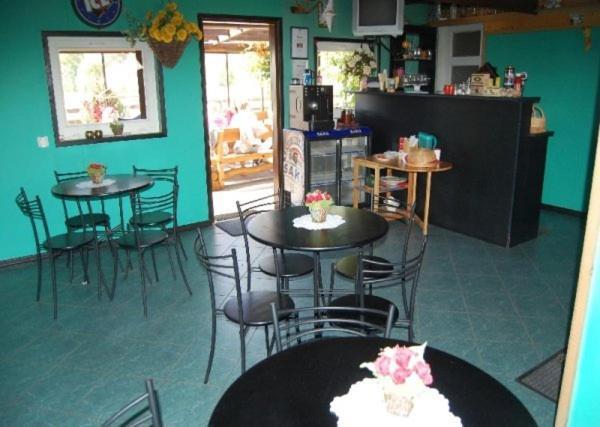 Laane Pansion Bed & Breakfast Kasmu Luaran gambar